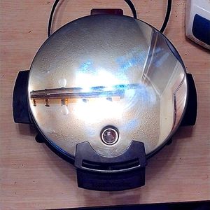 VTG CHROME TOASTMASTER WAFFLE BAKER